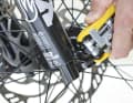 Now you can tighten the screw correctly again without a torque spanner when you're on the move