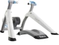 Communicates with training apps despite the wheel-on concept: the Tacx Flow Smart.