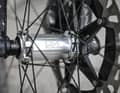After more than 3000 kilometres, the Newmen front wheel hub turns out to be the only unscheduled wear part. Diagnosis: The bearings are running pretty rough. But not so bad. With a little experience, the bearings are quickly replaced. The material costs: approx. 10 euros.