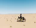Die Ausrüstung eines Bikepackers ist natürlich sehr individuell. Doch Teile, die Bikepackerin Wiebke Lühmann 14 Monate durch Afrika getragen haben, werden wohl auch bei einer Eifeldurchquerung nicht schlapp machen.