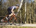Stylish, but heavy: Visually, many of the affordable gravel bikes are indistinguishable from more expensive models. The picture is different on the scales.