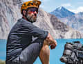 Cédric is usually travelling alone. The only thing that helps is the self-timer function on his camera.
