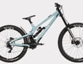 Canyon Sender: Suspension travel: 200/200 mm, 17.9 kilos, mullet.