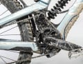 Here in close-up: The High Pivot system with idler pulley, because the chain needs "free space" to lengthen when the rear wheel swerves backwards to avoid obstacles.