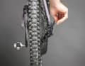The limit stops on the rear derailleur are also often set incorrectly. In the worst case, the chain is then thrown off the cassette in the outermost gears.