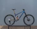 Prova manufactures high-quality titanium frames in small series in Australia. This is why most German bikers are not familiar with the label. In addition to this beautiful enduro fully, the range also includes race hardtails.