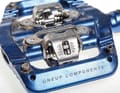 Tensioned: With the exception of Crankbrothers, the spring stiffness of all pedals can be adjusted. A scale and a limit stop are helpful here. HT, Leatt and One Up offer the best solutions here.