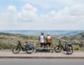 A breather with a view: Even with motorised assistance, the route profile in Basilicata is challenging.