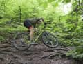 The 32-inch custom hardtail fits our test editor like a tailor-made suit. The geometry is rather unusual, though.