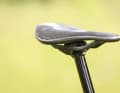 Malgré son faible poids, la selle Bike Ahead The Hypersaddle offre une large plage de réglage.
