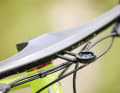 Der passende GPS-Mount von Bike Ahead wird geklemmt statt verschraubt und wiegt gerade einmal zehn Gramm.
