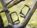 Zwei Flaschenhalter unterstreichen die Langstrecken-Tauglichkeit des Canyon Lux Trail CF.