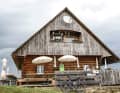 Für die Auffahrt zur Remschniggalm, der südlichsten Alm der Steiermark, sind Beinkraft und Kondition gefragt.