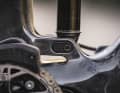 Less or More? Sporty or comfortable – depending on the flip-chip position, the rear triangle offers more or less progression. The adjustment can be made in just a few simple steps using a mini-tool.