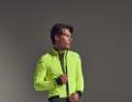 Nach den Trikots und Hosen für warme Temperaturen, zeigt Gorewear jetzt die Thermo Jacke aus der Spinshift-Kollektion für den Winter.