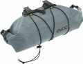 Zu gewinnen gibt es ebenfalls ein Bikepacking-Set bestehend aus: Evoc Handlebar Pack Lenkertasche