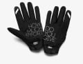 The secret of the good grip lies in the palms: No thick padding, no loose layers of material. Logically, the thermal performance is limited.