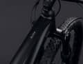 A sporty hardtail with a clean-lined aluminium frame, 100 millimetres of suspension travel and a 12-speed gear system – designed for beginners, touring cyclists or everyday riders, and anyone who doesn’t want to be tied down to a specific type of riding.