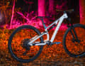 Das Fully zu Beginn des Tests beim Shooting mit Farbblitzen.