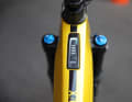 The system controller on the top tube provides information on the battery status and U-level. Minimalist and stylish.