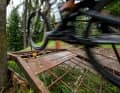 Trailsharing-Land Graubünden: Hier wird  bei Weideübergängen nach fahrbaren Lösungen  gesucht. Bei Tschenett Metallbau sogar mit  eingravierter Personalisierung möglich.