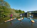 Hamburg and Altes Land: SUP beginners can experience a mini-adventure on an easy paddle tour on the Dove Elbe.