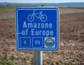 It's hard to believe your eyes, but nature has always existed before the online shop, and so has this Amazon.