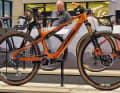 KTM Macina Scarp SX Exonic // Bosch Perf. SX // 400 Wh // 140 mm Federweg // 29 Zoll // 16,5 kg (Herstellerangabe) // 11099 Euro