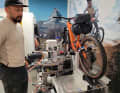 Marco Sonderegger, head of the Specialized development centre in Cham, shows us the engine test bench.