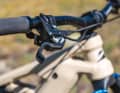 Thok calls the martially shaped top tube/head tube unit the Vipernkopf. That sounds poisonous!