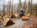 Die Trails selbst sind leicht rollbar angelegt, an einzelnen Stationen gibt's aber auch ein paar Fahrtechnik-Übungsstationen.