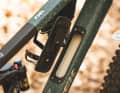 Of course, a storage compartment is a must-have feature on a modern mountain bike in 2026. The sticking point is that the opening requires extra material thickness at the edges, which contributes to the aluminium bike’s heavy weight.