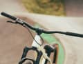 Extra breit und extra flach: Wir wünschten uns am Cockpit des Canyon Stitched 360 CLLCTV mehr Rise.