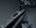 Black Beauty: Kohlefaser-Monocoque-Rahmen mit Sicht-Carbon.
