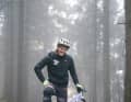 Ist doch ein bisschen klein: BIKE-Redakteur, Sozialpädagoge (BA) und Erziehungswissenschaftler (MA) Jan Timmermann mit dem Propain Yuma 4 26 Kinder-Mountainbike.