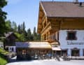 The Ledererwirt at the foot of the Zahmer Kaiser is an excursion restaurant and production centre for regional delicacies.