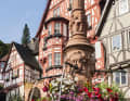 Sehenswerter Ortskern und Ausgangspunkt für Tour 2: der alte Marktplatz Schnatterloch mit seinem gut erhaltenen Fachwerk in Miltenberg