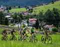 Noch hat das Team BIKE Redaktion gut lachen. Das Abenteuer Maxxis BIKE Transalp hat für sie gerade erst begonnen.