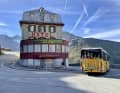 Shuttle service: The Postbus stop Belvedere on the Furka Pass is the starting point of the tour.