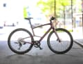 Das Specialized Sirrus X 5.0 ist ein edles und leichtes Alltagsrad mit spannender Optik.