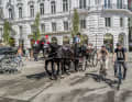 Alternative zum Drahtesel ist eine Fahrt in einem Fiaker, den für Wien typischen Pferdekutschen.