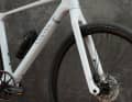 All models roll on 40 millimetre wide Schwalbe G-One Allround tyres, which are tubeless-ready.