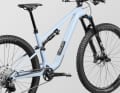Den Einstieg in die Canyon Lux Trail Familie gibt es mit dem Modell CF 6 ab 2999 Euro und 13,2 Kilo.