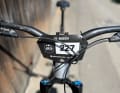 Race-Rookie Dimitri Lehner: Eine Startnummer am Bike und schon dreht er durch!