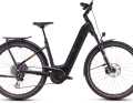 The Cube Kathmandu touring pedelec 2025: an elegant frame with a black and gold look, a tidy design thanks to the integrated battery and internally routed cables and new in-house components such as lights, carrier and stand.