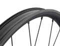 The rim profile is emphatically flat with a rim width of 30 mm. This is intended to increase grip and comfort on tyres with a width of 2.3 to 2.6 inches.