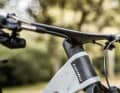Both bikes rely on the integrated Syncros handlebar/stem unit.