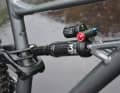 Am Heck glättet ein Fox Float DPX2 die Trails.