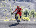 Figures 3 and 4: Let the bike dance through difficult sections while keeping your centre of gravity constantly in line.