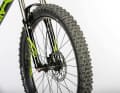 Conway and Bergamont ride on plus tyres. Low tyre pressure increases traction and riding safety. However, the tyre pressure must not be too low with an unsprung rear end, otherwise there is a risk of punctures. This cancels out this advantage at the rear.